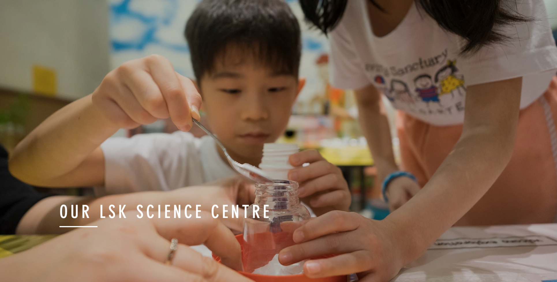 Most kindergartens do try to let the child learn through experiments and play. 